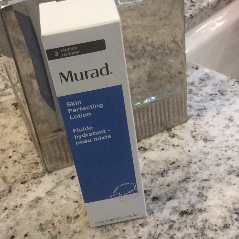 Murad- Skin perfecting lotion, brand new in box